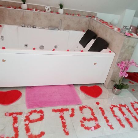 Studio Jacuzzi Au Centre Colmar Exterior foto